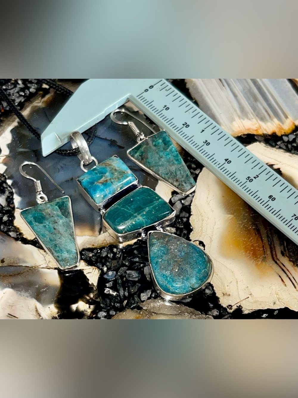 Blue Apatite Pendant & Earrings Set - Picture 16 of 17